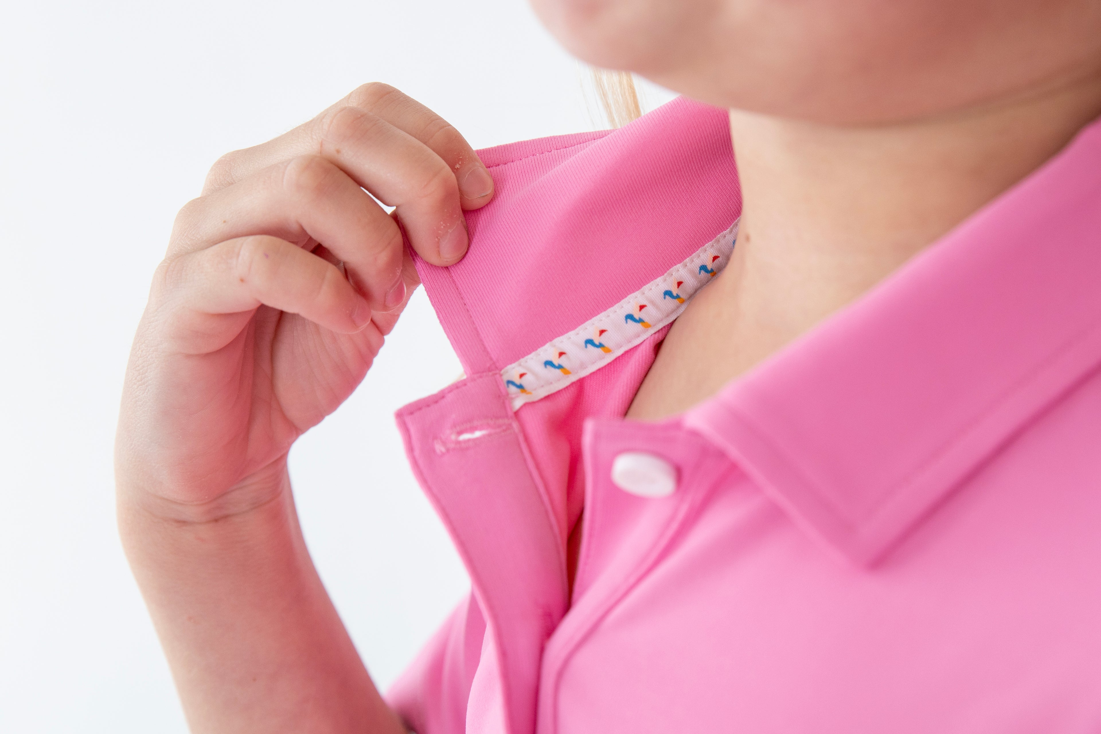 Girls short sleeve pink backneck tape detail
